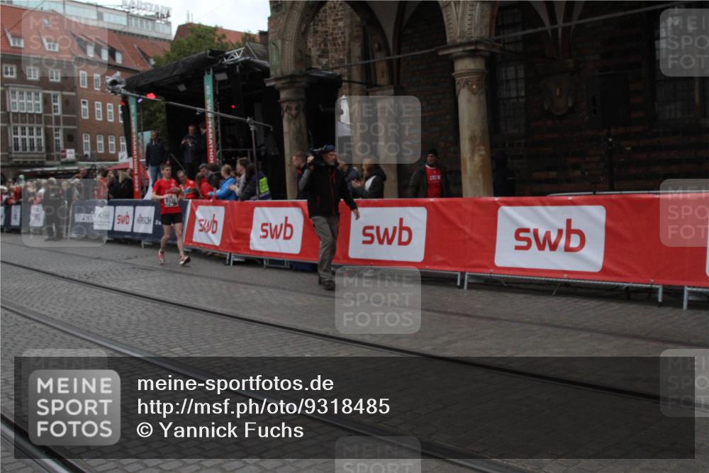 05.10.2025 - 20. swb-Marathon Bremen Yannick Fuchs http://msf.ph/oto/9318485 05.10.2025 11:25:10 Ziel  meine-sportfotos.de