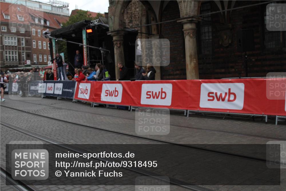 05.10.2025 - 20. swb-Marathon Bremen Yannick Fuchs http://msf.ph/oto/9318495 05.10.2025 11:25:17 Ziel 9763 meine-sportfotos.de