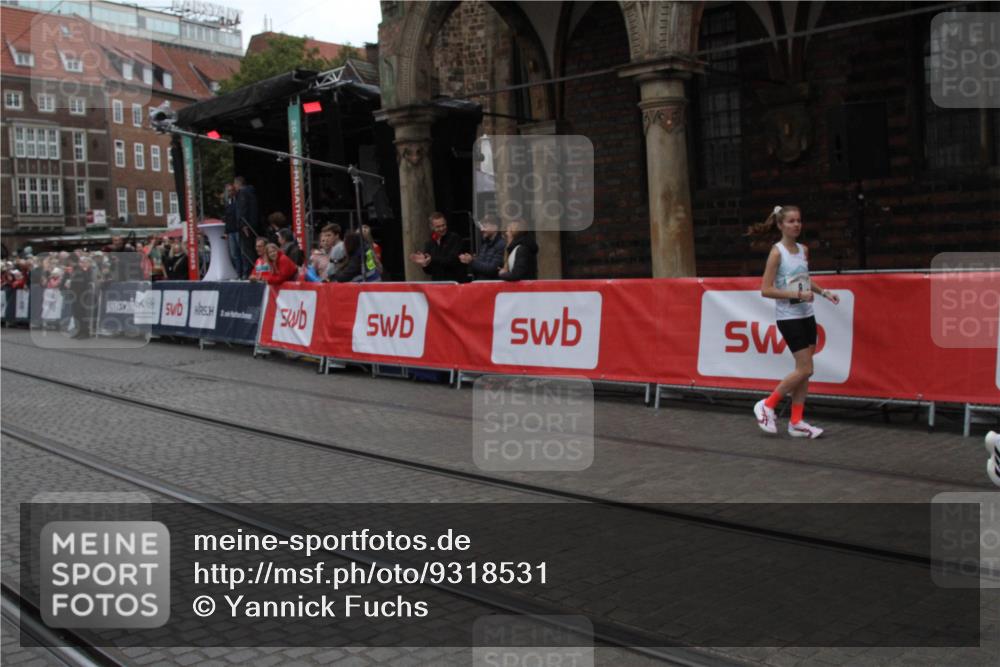 05.10.2025 - 20. swb-Marathon Bremen Yannick Fuchs http://msf.ph/oto/9318531 05.10.2025 11:25:42 Ziel  meine-sportfotos.de