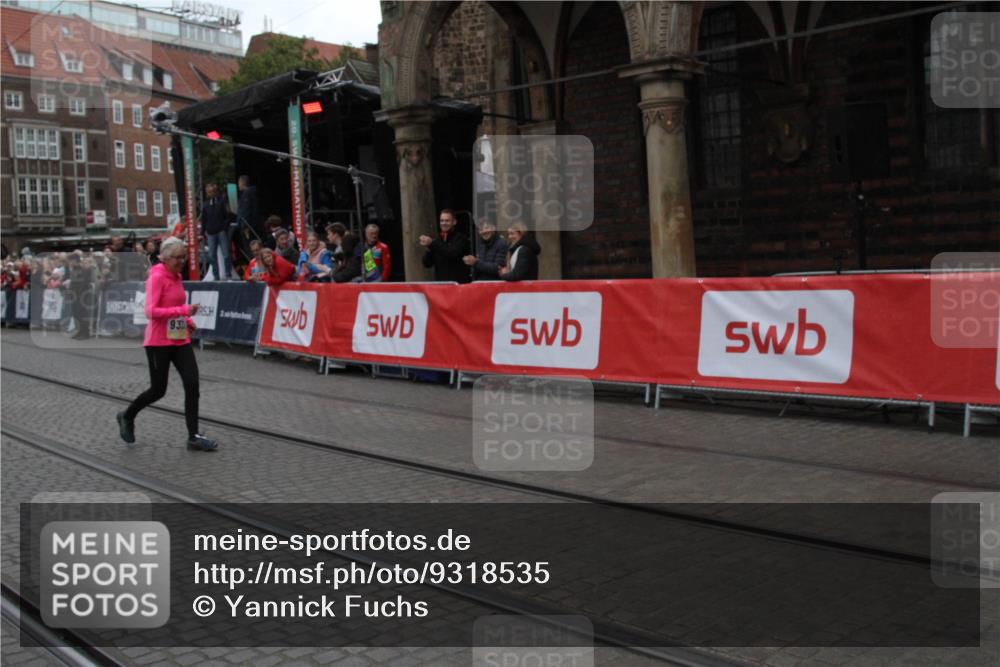 05.10.2025 - 20. swb-Marathon Bremen Yannick Fuchs http://msf.ph/oto/9318535 05.10.2025 11:25:45 Ziel 9338 meine-sportfotos.de