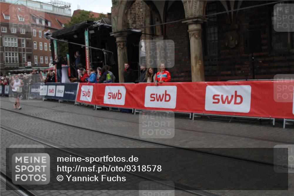 05.10.2025 - 20. swb-Marathon Bremen Yannick Fuchs http://msf.ph/oto/9318578 05.10.2025 11:26:13 Ziel  meine-sportfotos.de