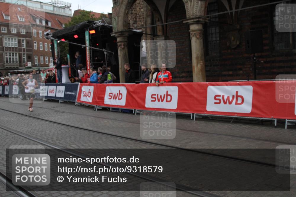 05.10.2025 - 20. swb-Marathon Bremen Yannick Fuchs http://msf.ph/oto/9318579 05.10.2025 11:26:14 Ziel 10373 meine-sportfotos.de