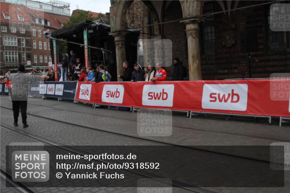 05.10.2025 - 20. swb-Marathon Bremen Yannick Fuchs http://msf.ph/oto/9318592 05.10.2025 11:26:21 Ziel  meine-sportfotos.de