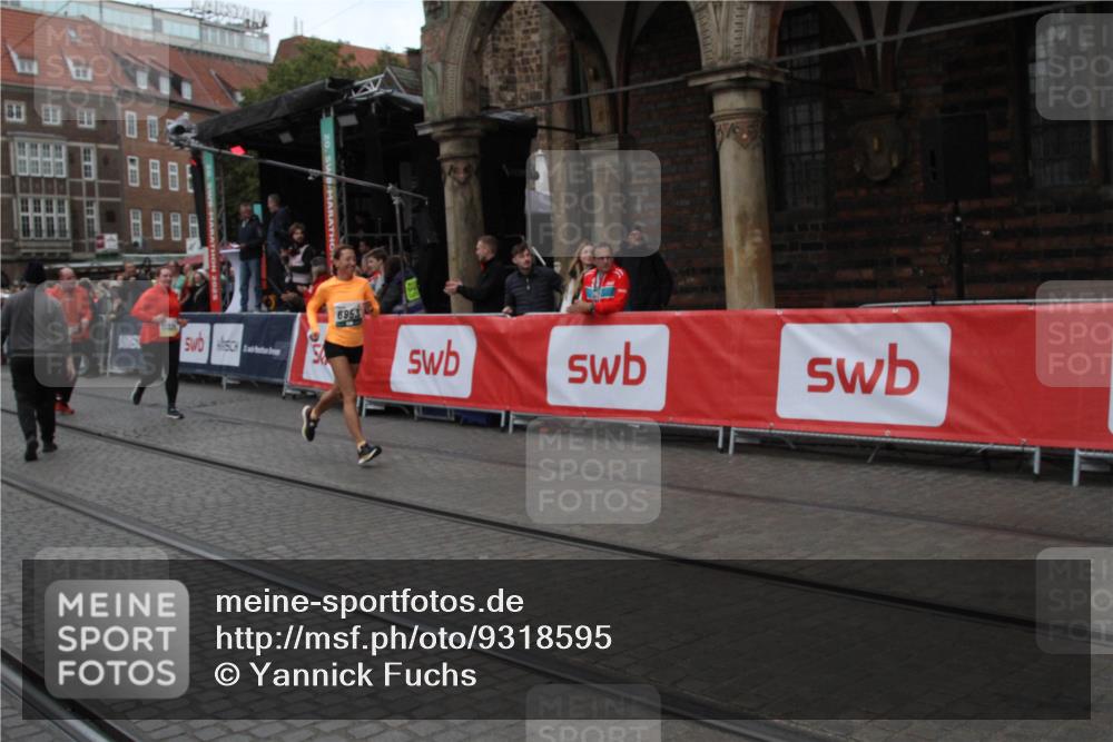 05.10.2025 - 20. swb-Marathon Bremen Yannick Fuchs http://msf.ph/oto/9318595 05.10.2025 11:26:23 Ziel 9352, 11326 meine-sportfotos.de