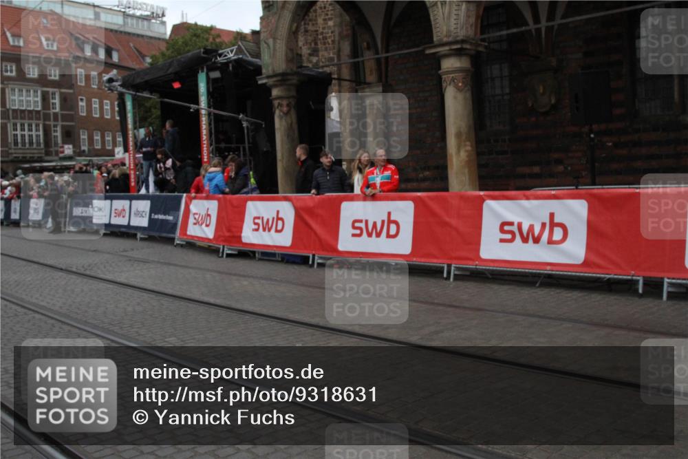 05.10.2025 - 20. swb-Marathon Bremen Yannick Fuchs http://msf.ph/oto/9318631 05.10.2025 11:26:46 Ziel  meine-sportfotos.de