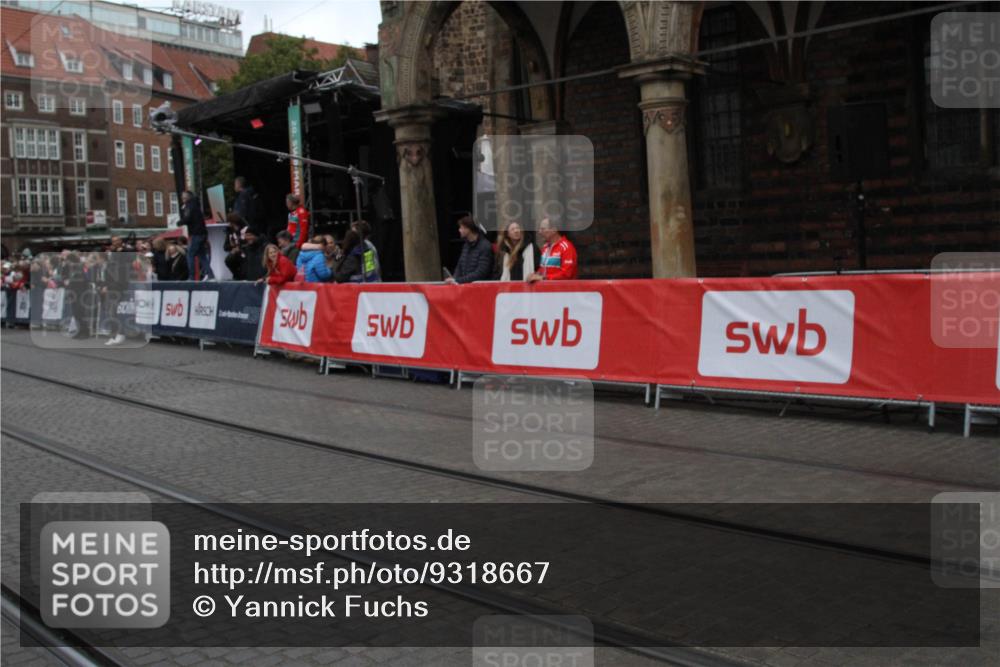 05.10.2025 - 20. swb-Marathon Bremen Yannick Fuchs http://msf.ph/oto/9318667 05.10.2025 11:27:08 Ziel  meine-sportfotos.de