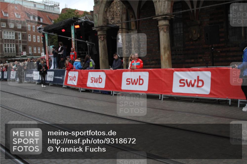 05.10.2025 - 20. swb-Marathon Bremen Yannick Fuchs http://msf.ph/oto/9318672 05.10.2025 11:27:11 Ziel  meine-sportfotos.de