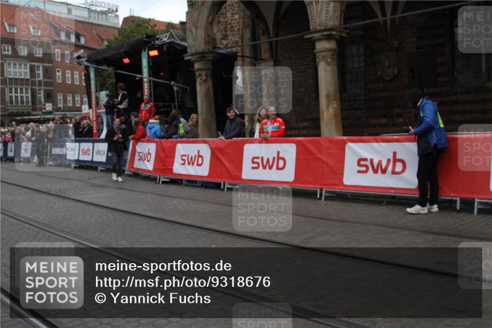 05.10.2025 - 20. swb-Marathon Bremen Yannick Fuchs http://msf.ph/oto/9318676 05.10.2025 11:27:13 Ziel  meine-sportfotos.de