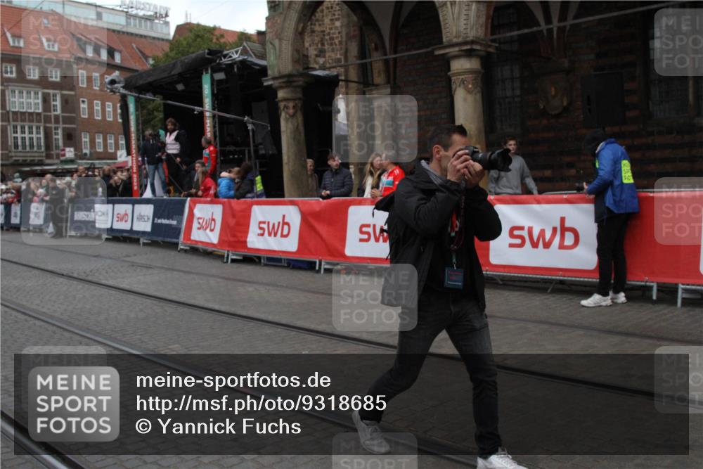 05.10.2025 - 20. swb-Marathon Bremen Yannick Fuchs http://msf.ph/oto/9318685 05.10.2025 11:27:21 Ziel  meine-sportfotos.de