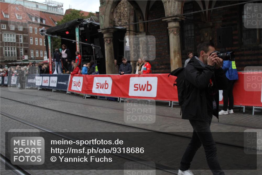 05.10.2025 - 20. swb-Marathon Bremen Yannick Fuchs http://msf.ph/oto/9318686 05.10.2025 11:27:21 Ziel  meine-sportfotos.de