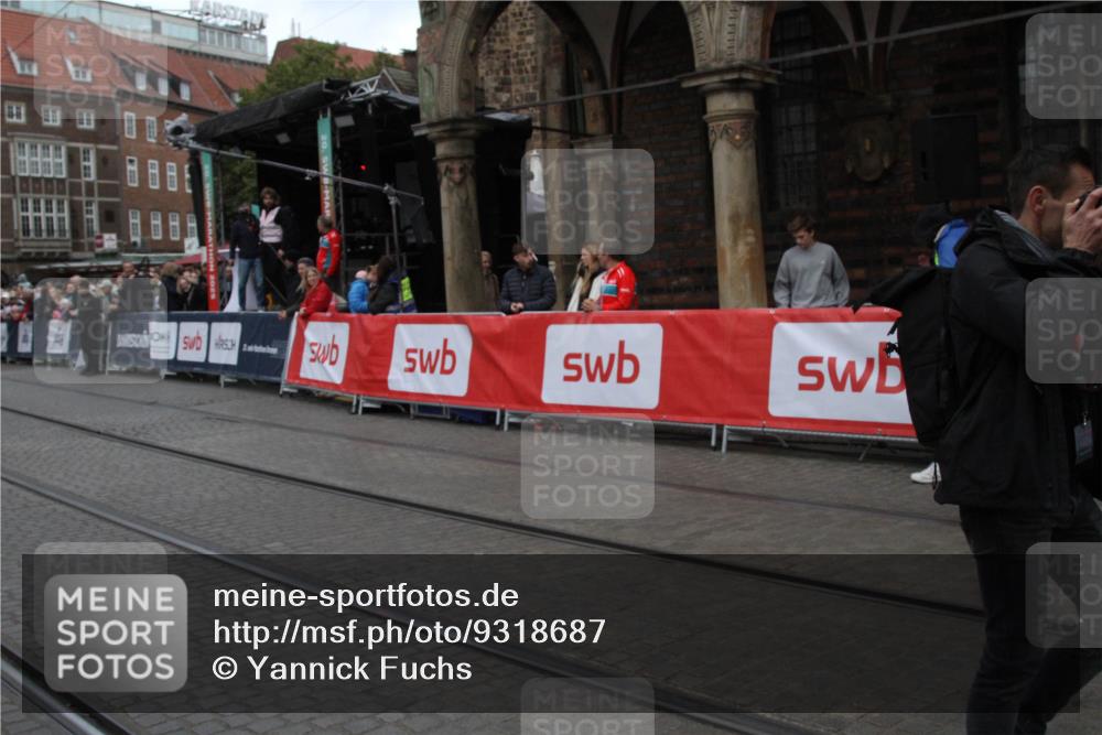 05.10.2025 - 20. swb-Marathon Bremen Yannick Fuchs http://msf.ph/oto/9318687 05.10.2025 11:27:21 Ziel  meine-sportfotos.de