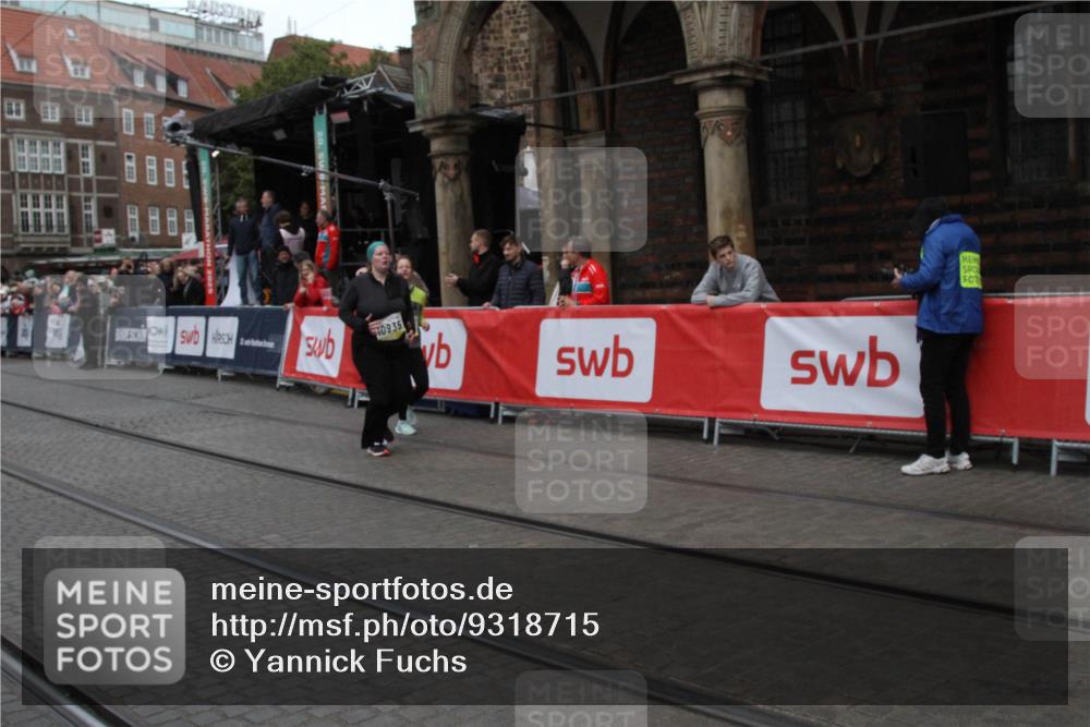 05.10.2025 - 20. swb-Marathon Bremen Yannick Fuchs http://msf.ph/oto/9318715 05.10.2025 11:27:38 Ziel 10935 meine-sportfotos.de
