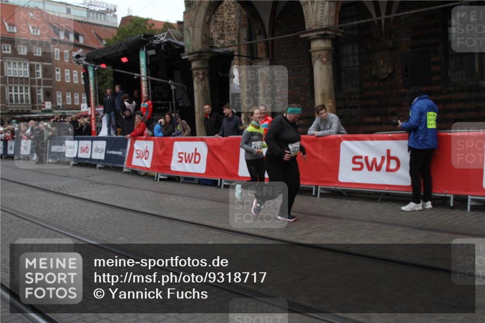 05.10.2025 - 20. swb-Marathon Bremen Yannick Fuchs http://msf.ph/oto/9318717 05.10.2025 11:27:39 Ziel 10935 meine-sportfotos.de