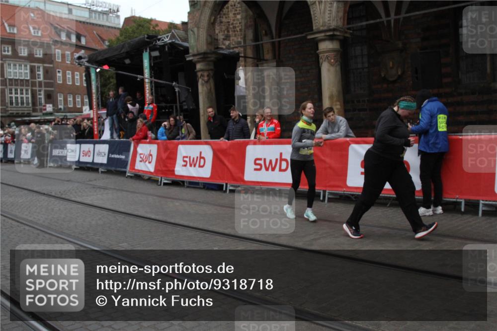 05.10.2025 - 20. swb-Marathon Bremen Yannick Fuchs http://msf.ph/oto/9318718 05.10.2025 11:27:39 Ziel 10935 meine-sportfotos.de