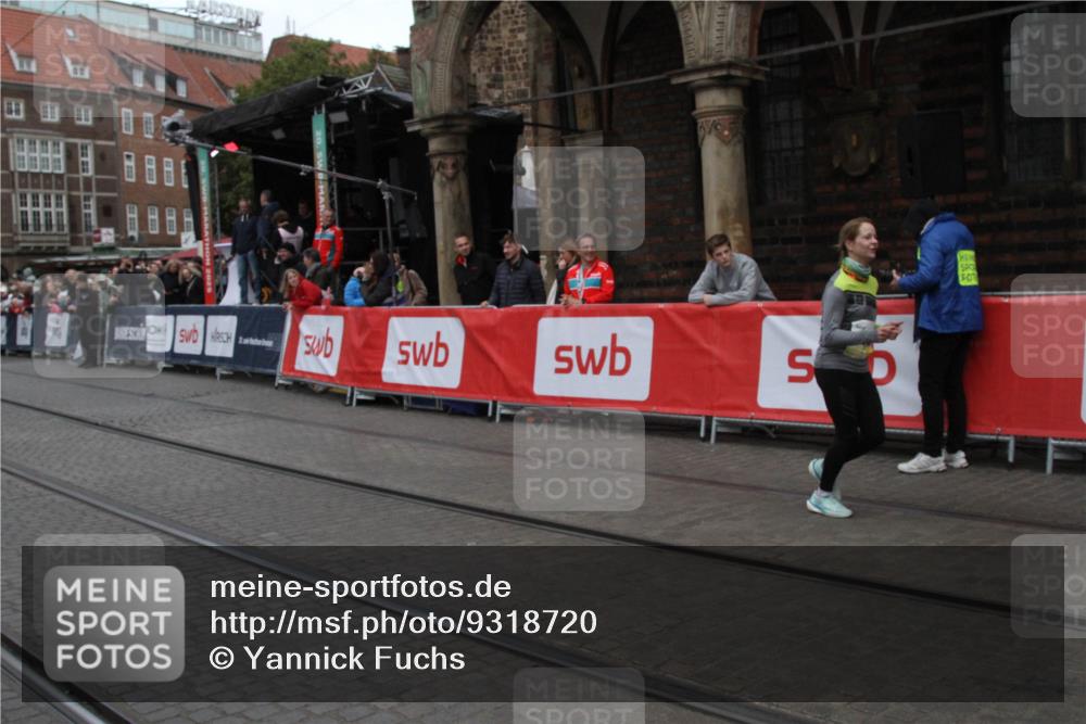 05.10.2025 - 20. swb-Marathon Bremen Yannick Fuchs http://msf.ph/oto/9318720 05.10.2025 11:27:40 Ziel 10935 meine-sportfotos.de