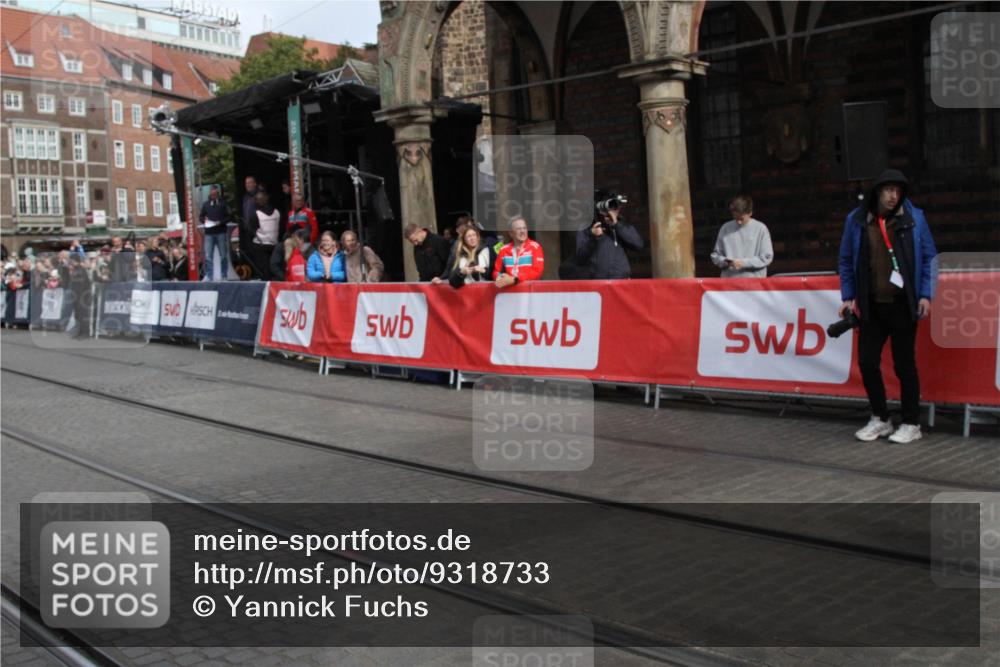 05.10.2025 - 20. swb-Marathon Bremen Yannick Fuchs http://msf.ph/oto/9318733 05.10.2025 11:28:37 Ziel  meine-sportfotos.de