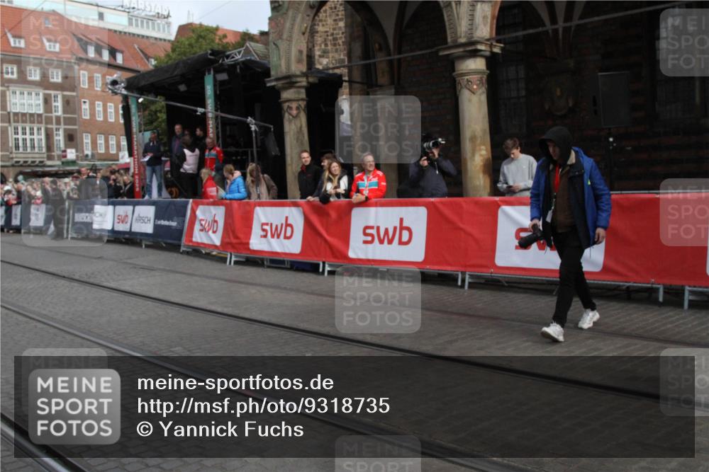 05.10.2025 - 20. swb-Marathon Bremen Yannick Fuchs http://msf.ph/oto/9318735 05.10.2025 11:28:38 Ziel  meine-sportfotos.de