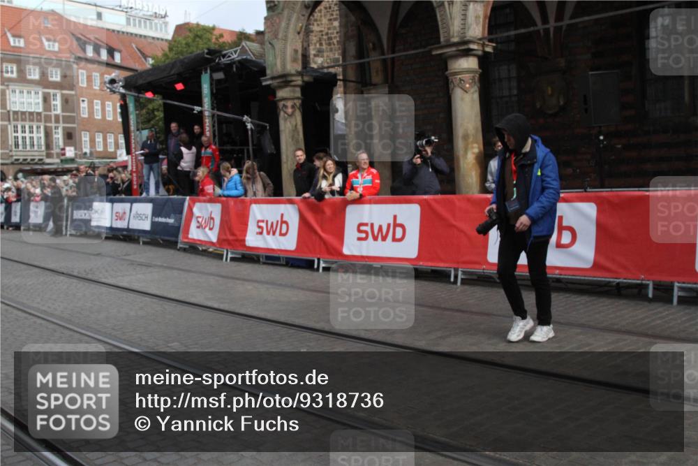 05.10.2025 - 20. swb-Marathon Bremen Yannick Fuchs http://msf.ph/oto/9318736 05.10.2025 11:28:38 Ziel  meine-sportfotos.de