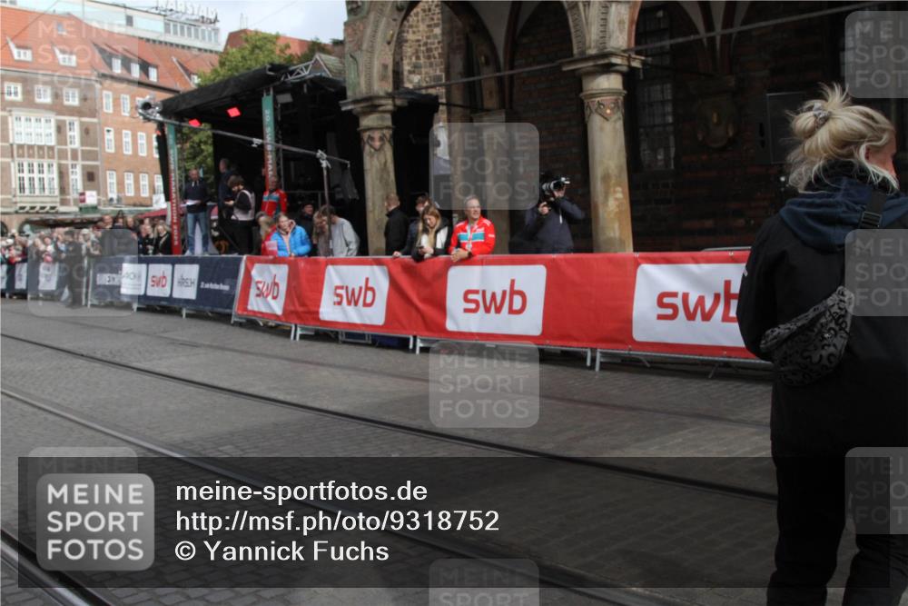 05.10.2025 - 20. swb-Marathon Bremen Yannick Fuchs http://msf.ph/oto/9318752 05.10.2025 11:28:48 Ziel  meine-sportfotos.de