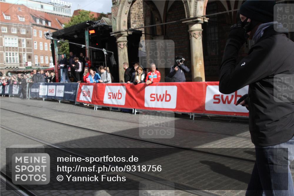 05.10.2025 - 20. swb-Marathon Bremen Yannick Fuchs http://msf.ph/oto/9318756 05.10.2025 11:28:50 Ziel  meine-sportfotos.de