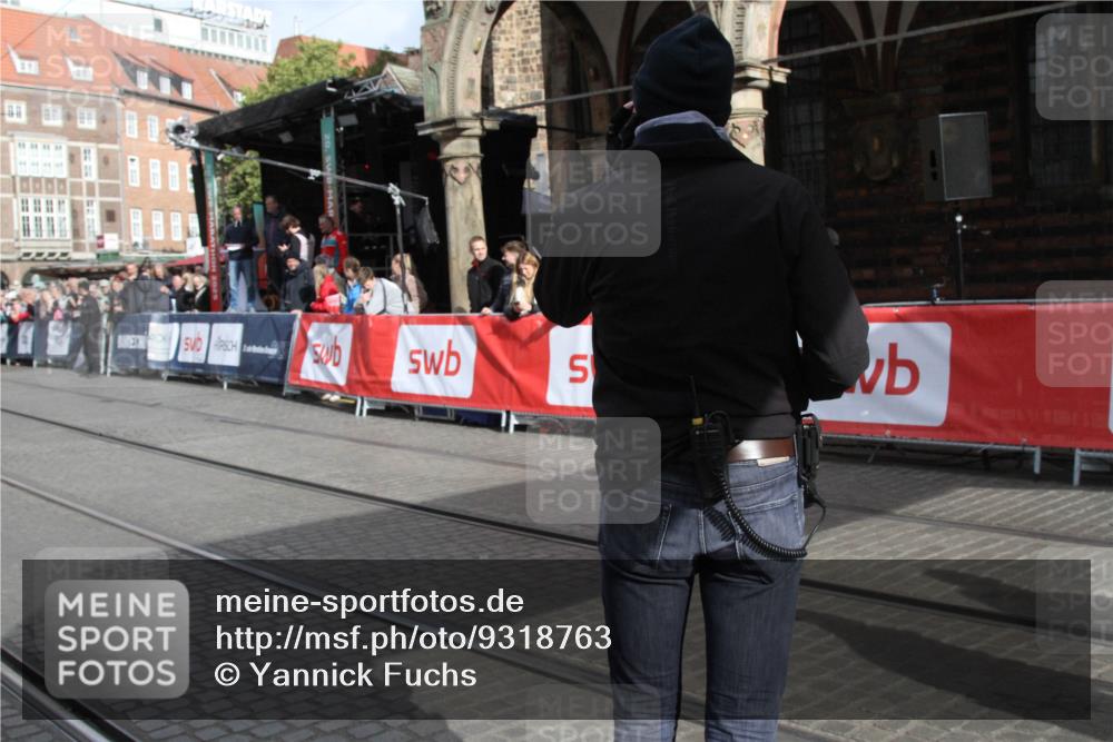 05.10.2025 - 20. swb-Marathon Bremen Yannick Fuchs http://msf.ph/oto/9318763 05.10.2025 11:28:53 Ziel  meine-sportfotos.de