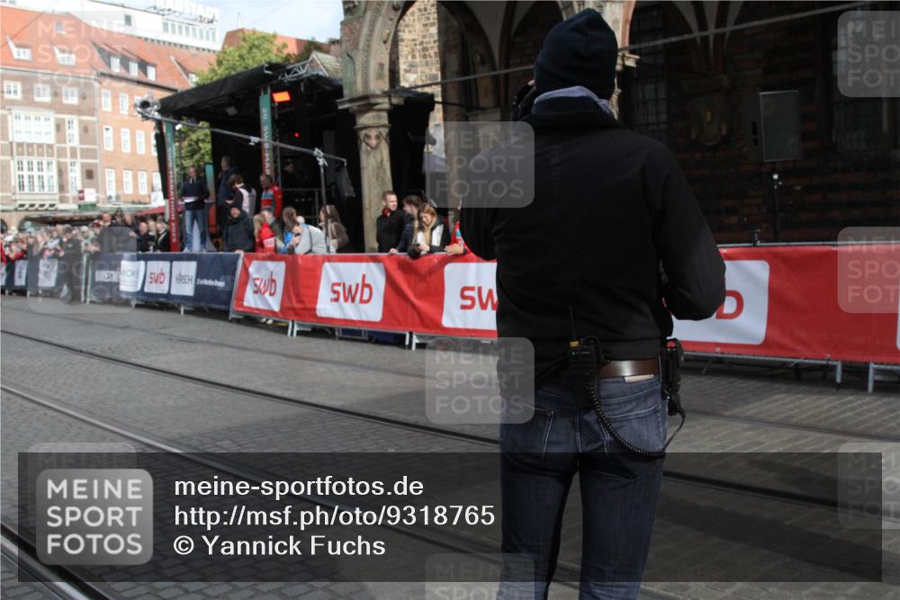 05.10.2025 - 20. swb-Marathon Bremen Yannick Fuchs http://msf.ph/oto/9318765 05.10.2025 11:28:53 Ziel  meine-sportfotos.de