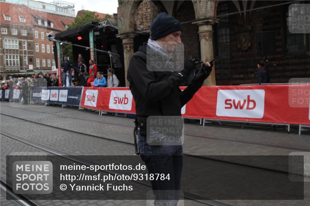 05.10.2025 - 20. swb-Marathon Bremen Yannick Fuchs http://msf.ph/oto/9318784 05.10.2025 11:29:03 Ziel  meine-sportfotos.de