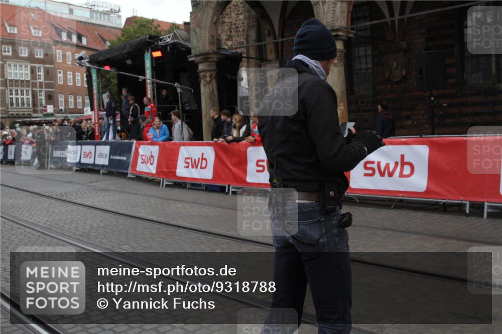 05.10.2025 - 20. swb-Marathon Bremen Yannick Fuchs http://msf.ph/oto/9318788 05.10.2025 11:29:05 Ziel  meine-sportfotos.de