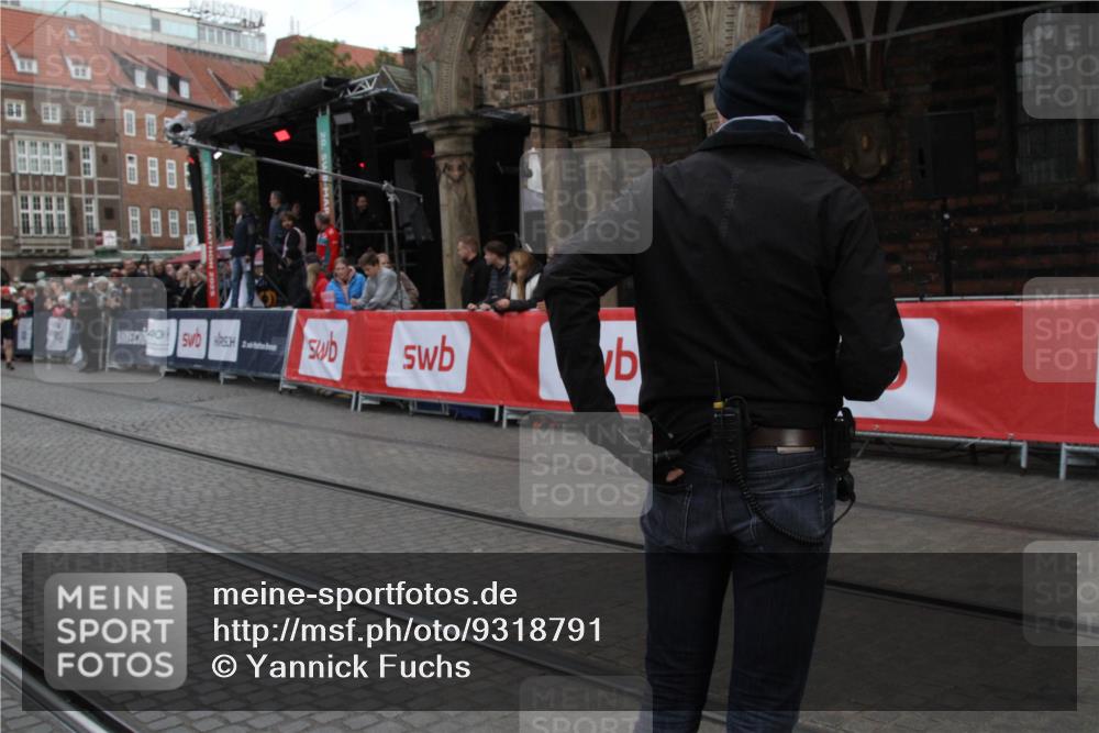 05.10.2025 - 20. swb-Marathon Bremen Yannick Fuchs http://msf.ph/oto/9318791 05.10.2025 11:29:06 Ziel  meine-sportfotos.de