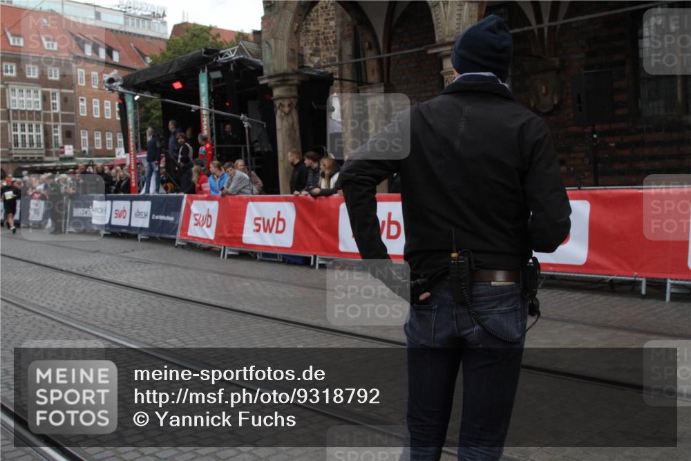 05.10.2025 - 20. swb-Marathon Bremen Yannick Fuchs http://msf.ph/oto/9318792 05.10.2025 11:29:07 Ziel  meine-sportfotos.de