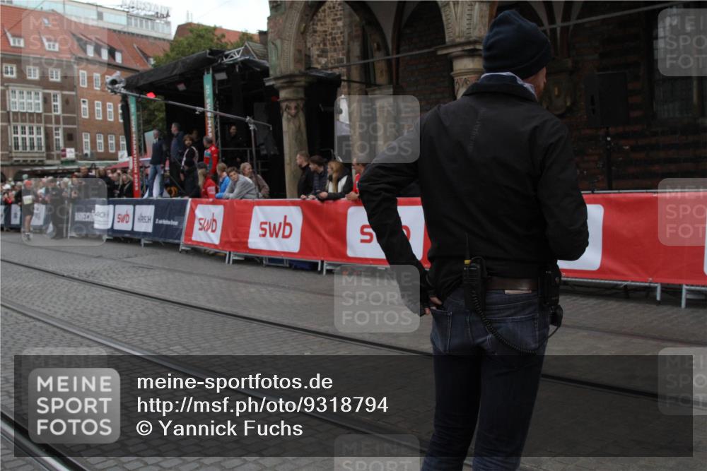 05.10.2025 - 20. swb-Marathon Bremen Yannick Fuchs http://msf.ph/oto/9318794 05.10.2025 11:29:07 Ziel  meine-sportfotos.de