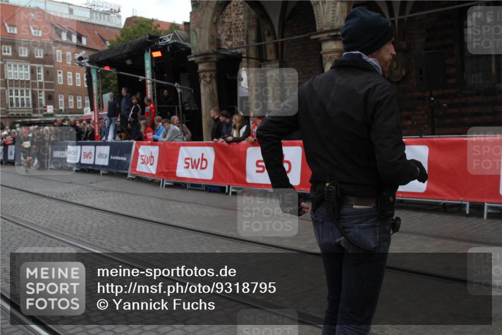 05.10.2025 - 20. swb-Marathon Bremen Yannick Fuchs http://msf.ph/oto/9318795 05.10.2025 11:29:08 Ziel  meine-sportfotos.de