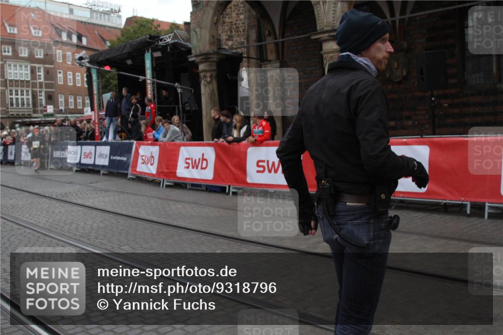 05.10.2025 - 20. swb-Marathon Bremen Yannick Fuchs http://msf.ph/oto/9318796 05.10.2025 11:29:08 Ziel  meine-sportfotos.de