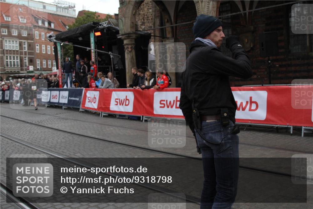 05.10.2025 - 20. swb-Marathon Bremen Yannick Fuchs http://msf.ph/oto/9318798 05.10.2025 11:29:09 Ziel 7174 meine-sportfotos.de