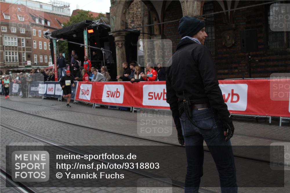 05.10.2025 - 20. swb-Marathon Bremen Yannick Fuchs http://msf.ph/oto/9318803 05.10.2025 11:29:10 Ziel 7174 meine-sportfotos.de