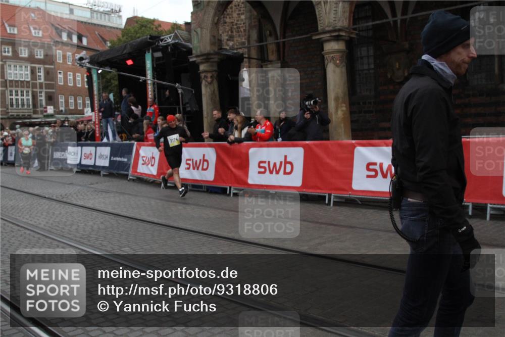 05.10.2025 - 20. swb-Marathon Bremen Yannick Fuchs http://msf.ph/oto/9318806 05.10.2025 11:29:11 Ziel 7174 meine-sportfotos.de