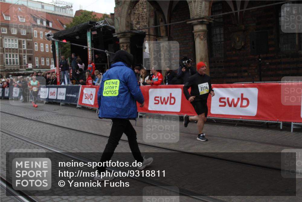 05.10.2025 - 20. swb-Marathon Bremen Yannick Fuchs http://msf.ph/oto/9318811 05.10.2025 11:29:13 Ziel 7174 meine-sportfotos.de