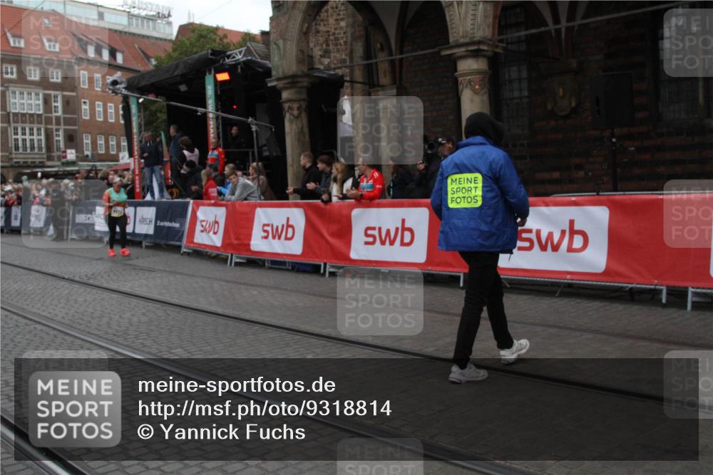05.10.2025 - 20. swb-Marathon Bremen Yannick Fuchs http://msf.ph/oto/9318814 05.10.2025 11:29:14 Ziel 7174 meine-sportfotos.de