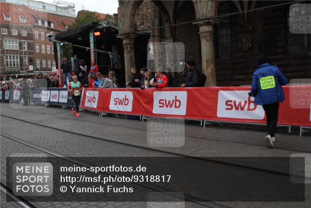 05.10.2025 - 20. swb-Marathon Bremen Yannick Fuchs http://msf.ph/oto/9318817 05.10.2025 11:29:15 Ziel 7174, 9559 meine-sportfotos.de