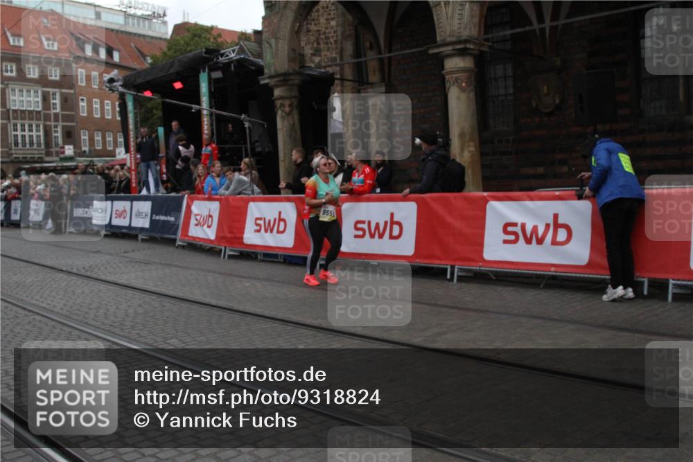 05.10.2025 - 20. swb-Marathon Bremen Yannick Fuchs http://msf.ph/oto/9318824 05.10.2025 11:29:18 Ziel 9559 meine-sportfotos.de