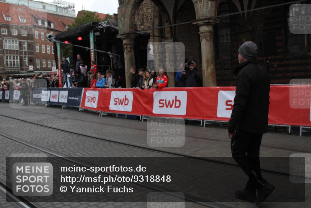05.10.2025 - 20. swb-Marathon Bremen Yannick Fuchs http://msf.ph/oto/9318848 05.10.2025 11:29:28 Ziel 10482 meine-sportfotos.de