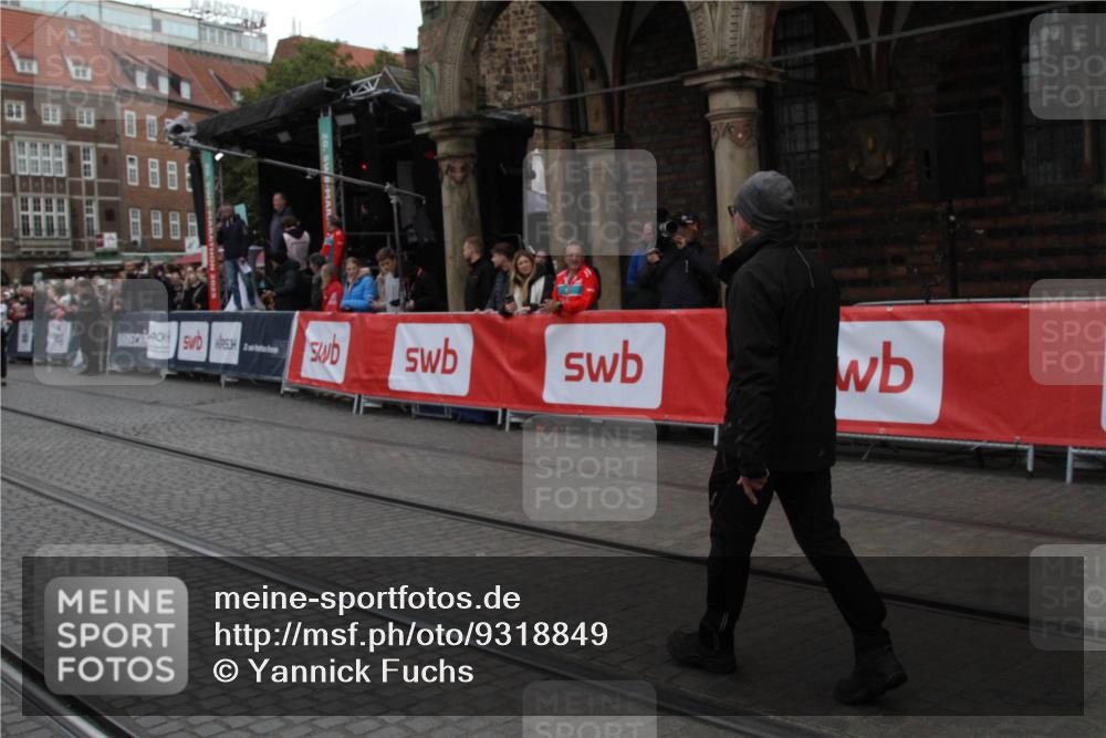 05.10.2025 - 20. swb-Marathon Bremen Yannick Fuchs http://msf.ph/oto/9318849 05.10.2025 11:29:28 Ziel 10482 meine-sportfotos.de