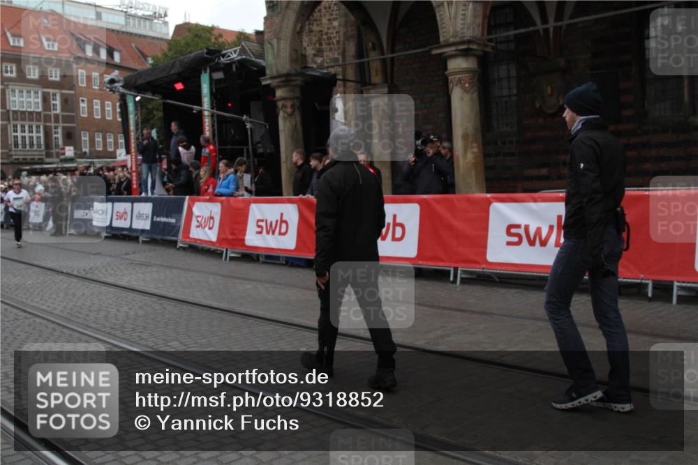 05.10.2025 - 20. swb-Marathon Bremen Yannick Fuchs http://msf.ph/oto/9318852 05.10.2025 11:29:29 Ziel  meine-sportfotos.de