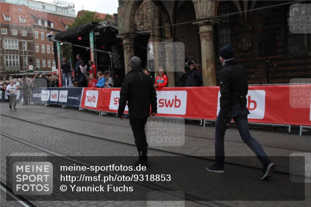 05.10.2025 - 20. swb-Marathon Bremen Yannick Fuchs http://msf.ph/oto/9318853 05.10.2025 11:29:30 Ziel  meine-sportfotos.de