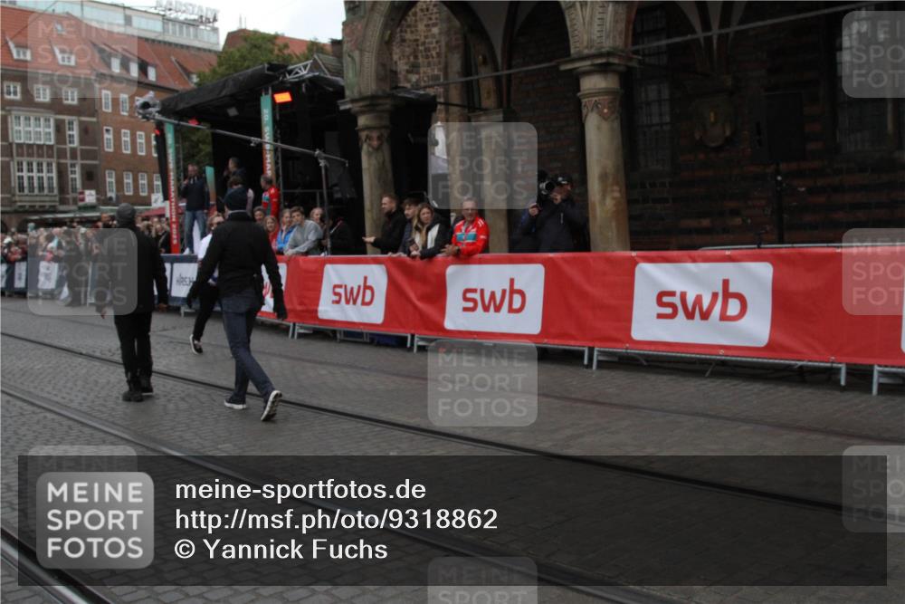 05.10.2025 - 20. swb-Marathon Bremen Yannick Fuchs http://msf.ph/oto/9318862 05.10.2025 11:29:33 Ziel 10401 meine-sportfotos.de