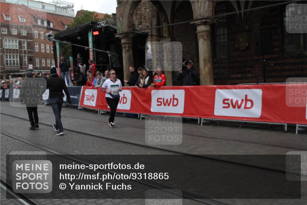 05.10.2025 - 20. swb-Marathon Bremen Yannick Fuchs http://msf.ph/oto/9318865 05.10.2025 11:29:34 Ziel 10401 meine-sportfotos.de