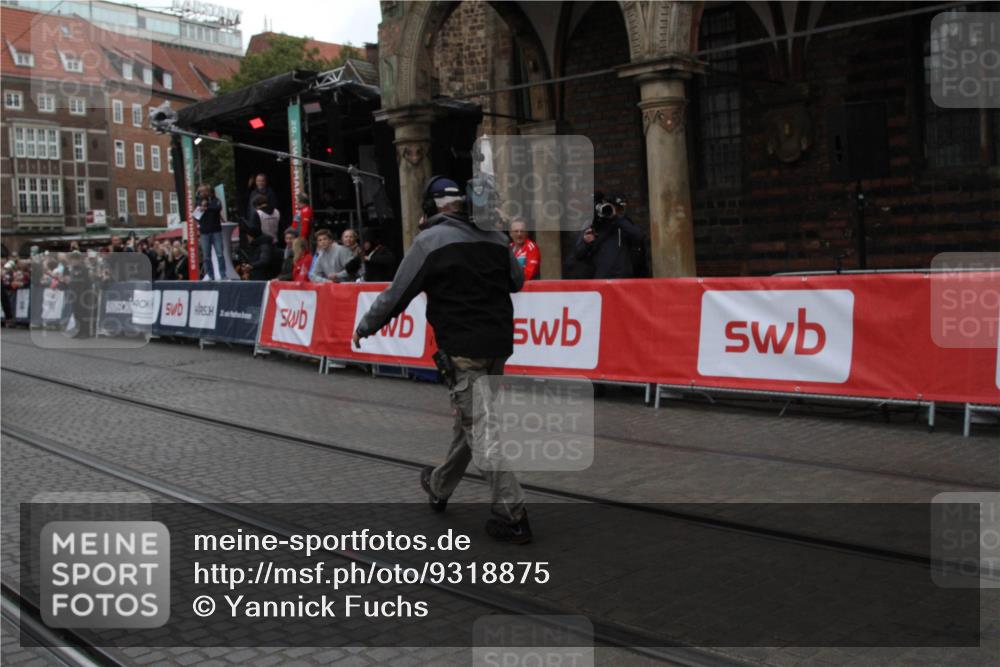 05.10.2025 - 20. swb-Marathon Bremen Yannick Fuchs http://msf.ph/oto/9318875 05.10.2025 11:29:37 Ziel 10401 meine-sportfotos.de
