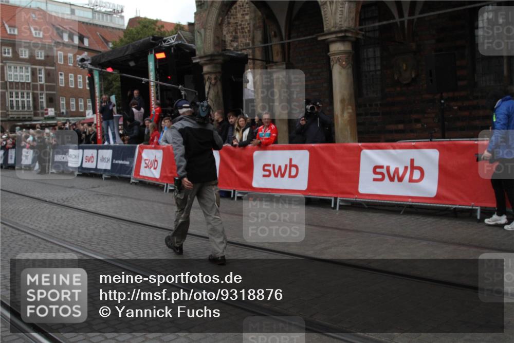 05.10.2025 - 20. swb-Marathon Bremen Yannick Fuchs http://msf.ph/oto/9318876 05.10.2025 11:29:38 Ziel  meine-sportfotos.de