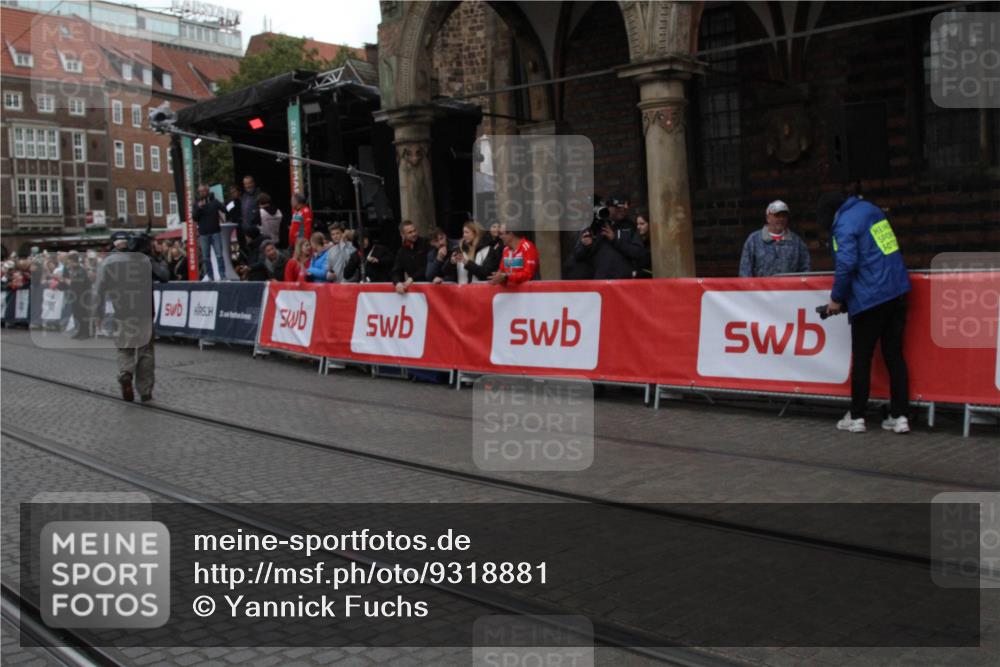 05.10.2025 - 20. swb-Marathon Bremen Yannick Fuchs http://msf.ph/oto/9318881 05.10.2025 11:29:42 Ziel  meine-sportfotos.de