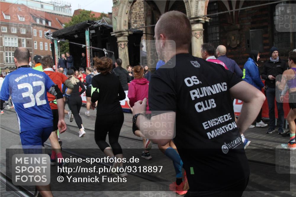 05.10.2025 - 20. swb-Marathon Bremen Yannick Fuchs http://msf.ph/oto/9318897 05.10.2025 11:32:31 Ziel  meine-sportfotos.de